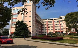 深圳大學師范學院附屬中學