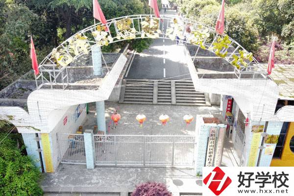 岳陽市君山區(qū)職業(yè)技術(shù)學校怎么樣？有哪些入學須知？