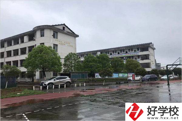 漢壽縣科技工業(yè)職業(yè)技術學校校園