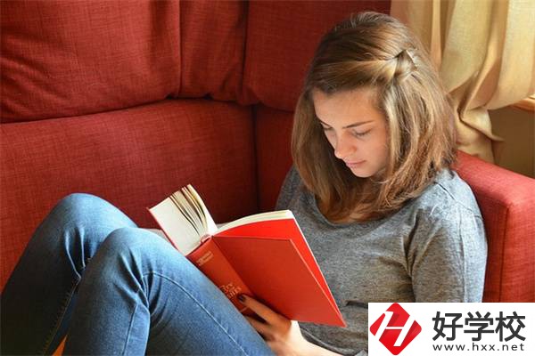 在湖南考不上高中怎么辦？女孩學(xué)點什么好？