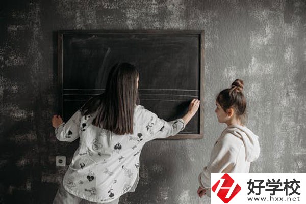 湖南省商業(yè)職業(yè)中等專業(yè)學(xué)校怎么樣？宿舍怎么樣？