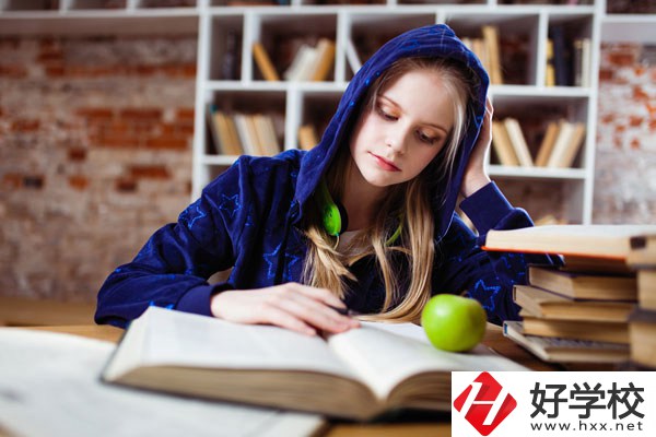 南岳區(qū)職業(yè)中等專業(yè)學(xué)校有哪些專業(yè)？